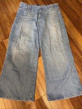 NWOT 7 For All Mankind Light Blue Denim Jeans